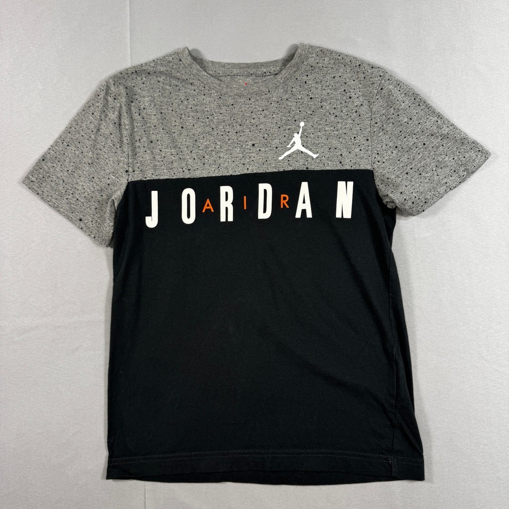 Jordan Boys Gray Speckled Black Colorblock Jumpman Logo Graphic T-Shirt Med Y2K